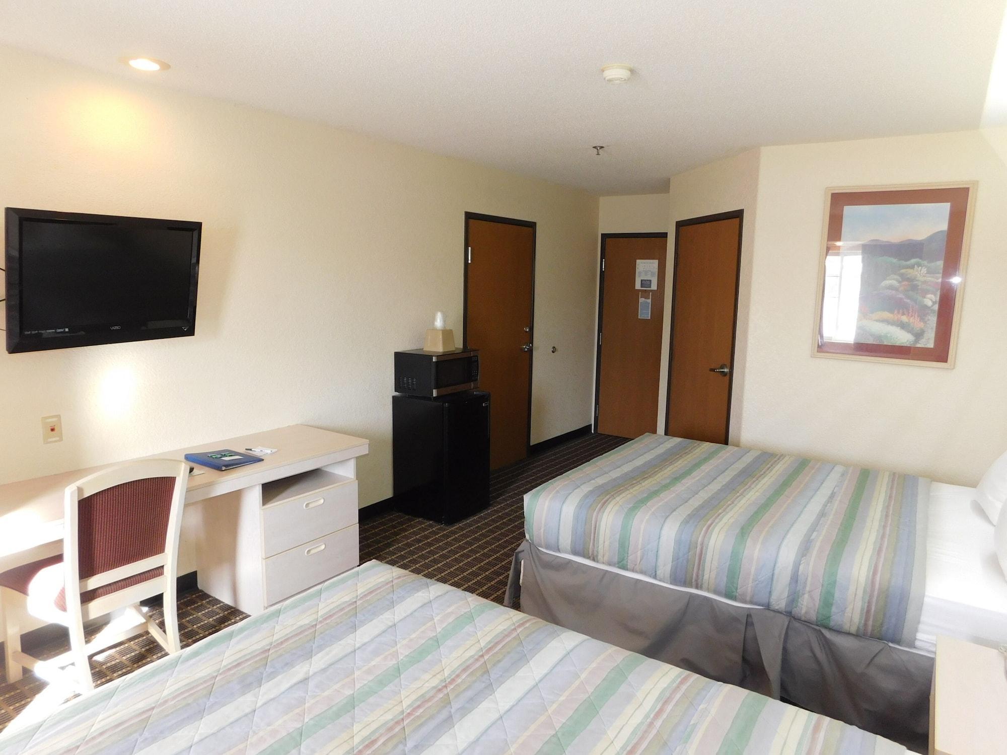 Travelodge By Wyndham ชาดรอน ภายนอก รูปภาพ