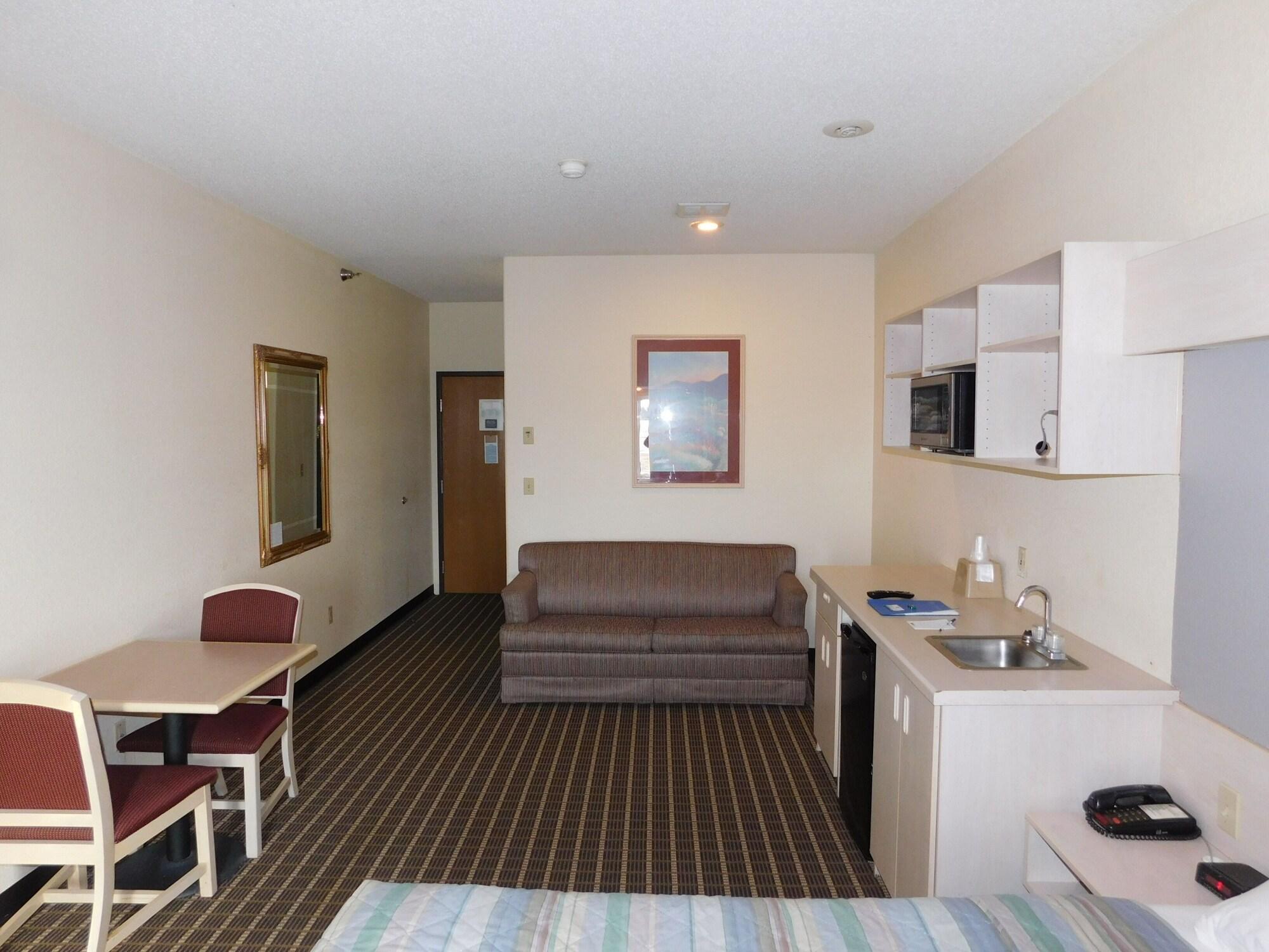 Travelodge By Wyndham ชาดรอน ภายนอก รูปภาพ